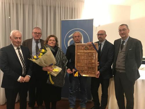 Sergio Bolzonello (Vicepresidente Regione FVG e assessore Attività produttive, Turismo e Cooperazione) all'assemblea dei delegati comunali dell’Unione artigiani di Pordenone con Domenico Francescon (Vincitore premio “Maurizio Lucchetta”) e i rappresentanti di Confartigianato - Casarsa della Delizia 11/12/2017