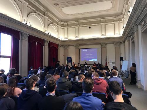 Loredana Panariti (Assessore regionale Lavoro, Formazione, Istruzione, Pari Opportunità, Politiche giovanili, Ricerca e Università) alla riunione plenaria delle Consulte provinciali degli studenti del Friuli Venezia Giulia - Udine 20/12/2017