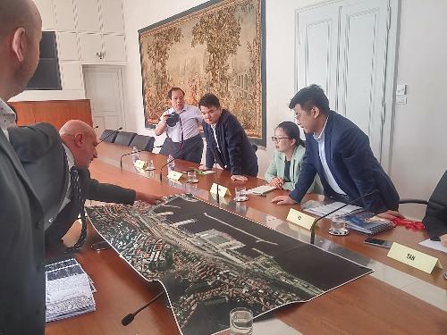 La delegazione cinese della città di Zhuzhou nel corso dell'incontro con la Regione Fvg, il Comune di Trieste e l'Autorità di sistema portuale del Mare Adriatico Orientale