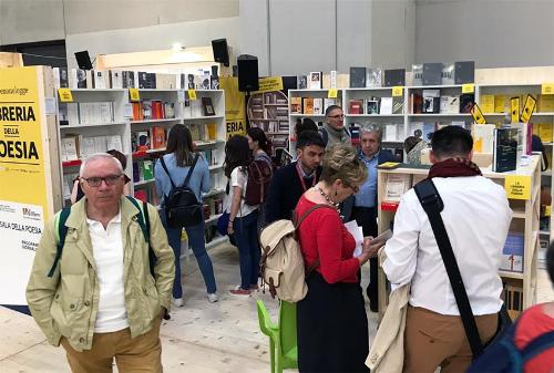La Libreria della poesia nello stand Fvg al Salone del libro di Torino