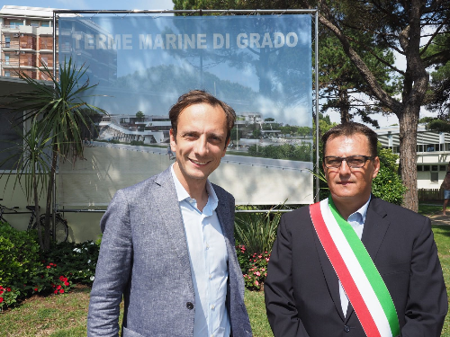 Il governatore del FVG Fedriga con il sindaco di Grado Dario Raugna alla cerimonia di inaugurazione della stagione balneare 2018