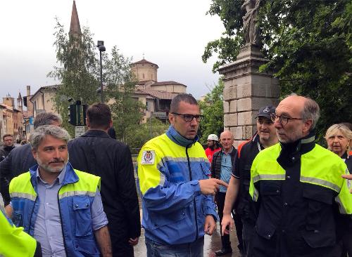 Emanuele Loperfido (assessore Protezione Civile Pordenone), Alessandro Ciriani (sindaco Pordenone), Riccardo Riccardi (assessore regionale Protezione civile) all’esercitazione Neiflex di Protezione civile