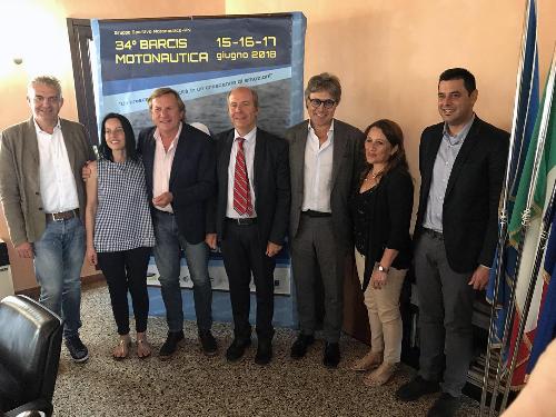 Foto di gruppo al termine della presentazione della 34. edizione della Barcis Motonautica a Pordenone