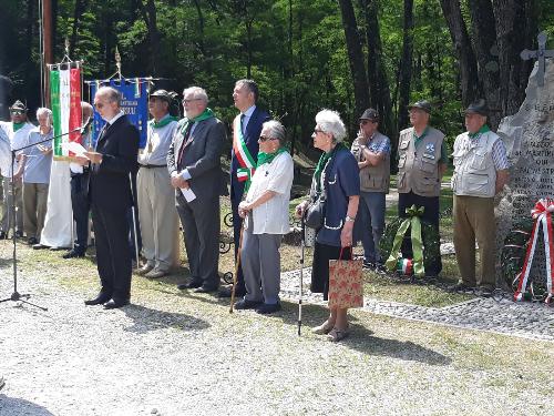 Il vicepresidente della Regione Riccardo Riccardi interviene alla cerimonia in commemorazione vittime eccidio di Bosco Romagno. 