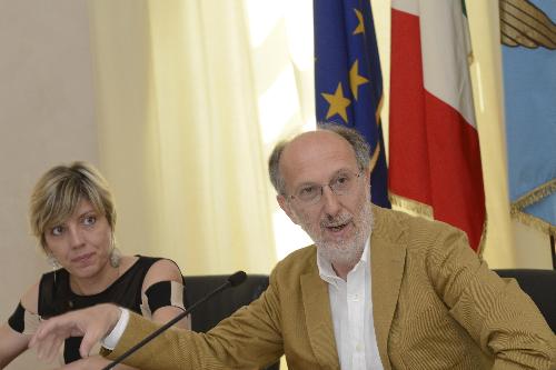 Barbara Zilli (Assessore regionale Finanze e Patrimonio) e Riccardo Riccardi (Assessore regionale Salute) alla conferenza stampa sui dati riguardanti la Sanità - Trieste 19/06/2018