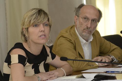 Barbara Zilli (Assessore regionale Finanze e Patrimonio) e Riccardo Riccardi (Assessore regionale Salute) alla conferenza stampa sui dati riguardanti la Sanità - Trieste 19/06/2018
