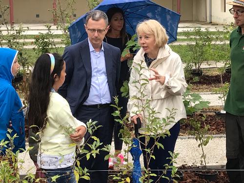 Stefano Zannier (Assessore regionale Risorse agroalimentari e forestali) con la direttrice Andreina Contessa all'avvio del progetto di valorizzazione del Castello e Parco di Miramare - Trieste 22/06/2018