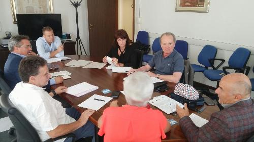 L’assessore regionale al Lavoro e Formazione Alessia Rosolen incontra Cgil, Cisl e Uil sul tema della sicurezza sul lavoro