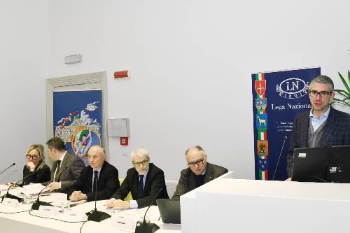L'assessore regionale Pierpaolo Roberti prende la parola nella Sala Colonne di Trieste