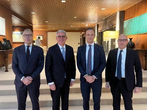Da sinistra a destra: l'assessore regionale Sergio Emidio Bini, l'ambasciatore Gianluigi Benedetti, il governatore Massimiliano Fedriga e l'ambasciatore Mario Vattani