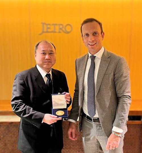 Il governatore Fedriga con il presidente di Jetro Susumu Kataoka