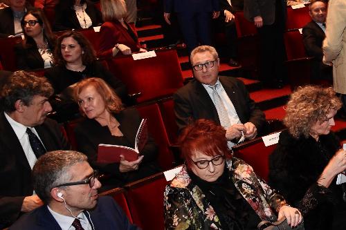 L'assessore Roberti (a sinistra) durante la cerimonia del 70mo anniversario dell'Unione culturale economica slovena (Skgz).