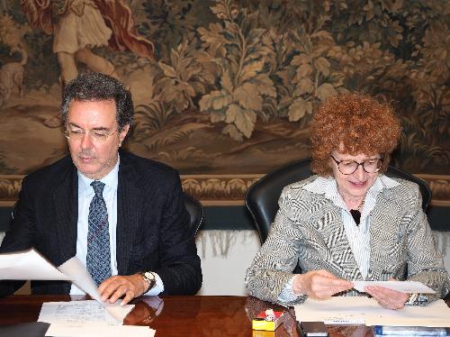 Tiziana Gibelli (Assessore regionale Cultura e Sport) con Graziano Pizzimenti (Assessore regionale Infrastrutture e Territorio) in una foto d'archivio
