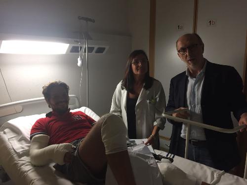 Riccardo Riccardi (Vicepresidente FVG e assessore Salute, Politiche sociali, Disabilità) all’Ospedale Maggiore di Trieste in visita a Federico Cerne