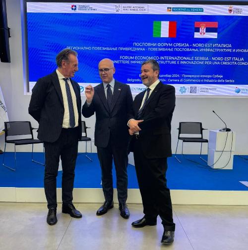 Da sinistra l'assessore Fabio Scoccimarro, il pirmo ministro Vucevic e il presidente di Finest Alessando Minon