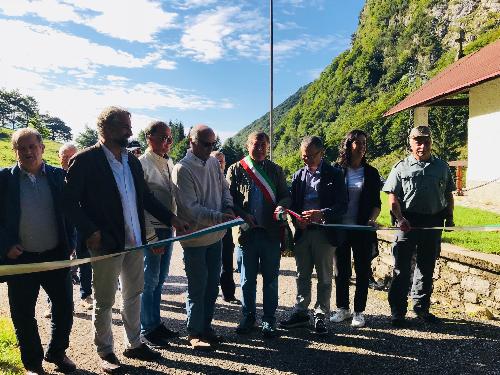 Inaugurazione della riapertura della strada di accesso alla Casera Monte Rest nel Comune di Tramonti di Sopra con l'assessore regionale alle Risorse agroalimentari Stefano Zannier.

