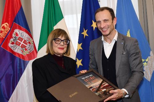 Il governatore del Friuli Venezia Giulia Massimiliano Fedriga con la governatrice della Voivodina Maja Gojkovic 