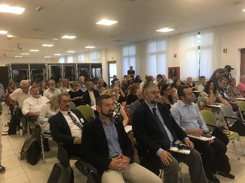 La platea dei partecipanti al campus del Network delle minoranze d’Europa in corso all’università di Udine nel palazzo Garzolini di Toppo Wassermann