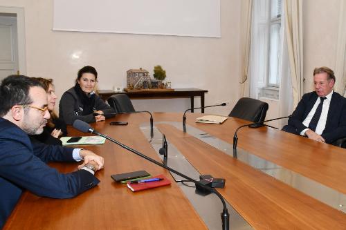 L'assessore Scoccimarro durante l'incontro 