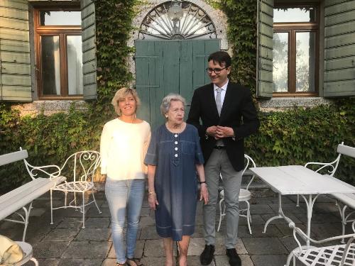 L’assessore regionale al Patrimonio, Barbara Zilli, con la contessa Annamaria Frangipane e il sindaco di Pagnacco, Luca Mazzaro