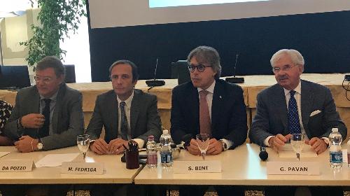 Giovanni Da Pozzo neopresidente della Camera di commercio Pordenone Udine, Massimiliano Fedriga  governatore del Friuli Venezia Giulia, Sergio Emidio Bini assessore regionale alle Attività produttive e Giovanni Pavan presidente Unioncamere FVG durante la riunione del Consiglio della Camera di commercio Pordenone Udine