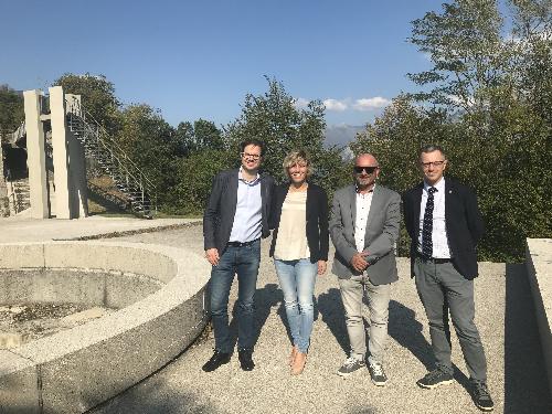 Il sindaco di Osoppo, Paolo De Simon, l’assessore regionale al patrimonio, Barbara Zilli, l’assessore comunale ai Lavori pubblici, Lucio Feregotto, l’assessore regionale alle Risorse agroalimentari e forestali, Stefano Zannier, (da sx a dx) in sopralluogo al Forte di Osoppo - Osoppo, 10 ottobre 