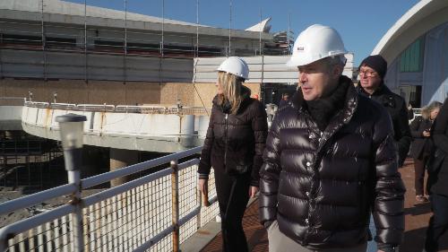 Il sopralluogo compiuto dall'assessore regionale Sergio Emidio Bini alla Terrazza a Mare di Lignano