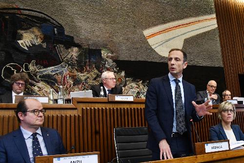 Il governatore del Friuli Venezia Giulia Massimiliano Fedriga durante la discussione in Consiglio regionale sulla Manovra finanziaria composta dalla Legge di stabilità 2025, dal Bilancio di previsione per gli anni 2025-2027 e dalla Legge collegata alla manovra di bilancio 2025-2027