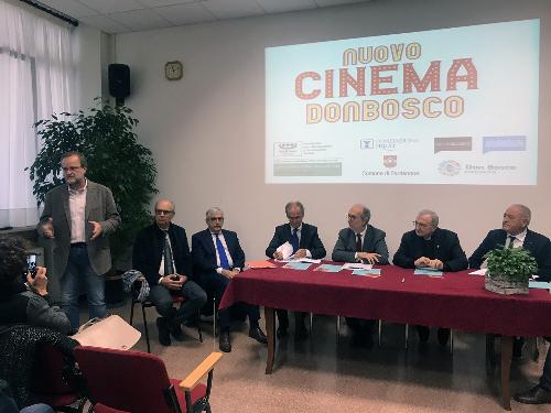 Le autorità presenti a Pordenone in occasione della cerimonia di presentazione del nuovo cinema don Bosco
