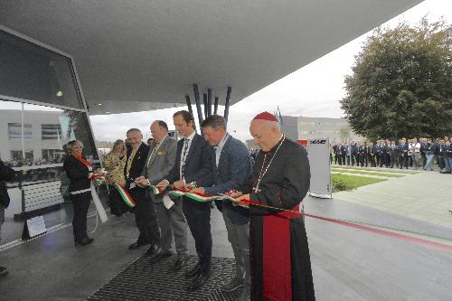 Il governatore del Friuli Venezia Giulia Massimiliano Fedriga al taglio del nastro della nuova sede di Danieli Automation a Buttrio (Ud).