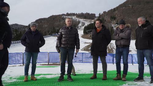 Il sopralluogo dell'assessore regionale Sergio Emidio Bini alla nuova pista in erba sintetica 