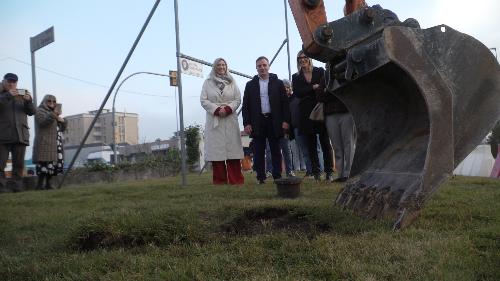 L’assessore regionale a Infrastrutture e territorio Cristina Amirante a Porcia per la posa della prima pietra della rotatoria Garage Venezia