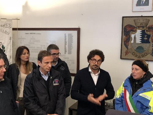 Il Ministro alle Infrastrutture Danilo Toninelli insieme al governatore del Friuli Venezia Giulia Massimiliano Fedriga e agli assessori regionali Graziano Pizzimenti (Infrastrutture) e Pierpaolo Roberti (Autonomie locali) con la sindaca di Ovaro Mara Beorchia.