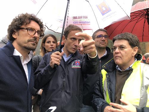 Il Ministro alle Infrastrutture Danilo Toninelli insieme al governatore del Friuli Venezia Giulia Massimiliano Fedriga e all'assessore regionale Pierpaolo Roberti (Autonomie locali)