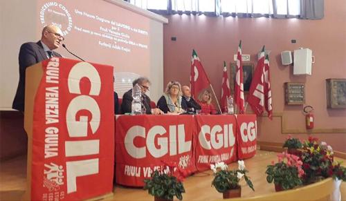 L’assessore alla Funzione pubblica del Friuli Venezia Giulia, Sebastiano Callari, interviene al congresso regionale della Cgil al centro Balducci di Zugliano - Pozzuolo del Friuli, 8 novembre 2018

