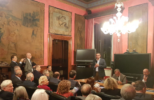 L'assessore regionale ai Corregionali all'estero Pierpaolo Roberti, alla presentazione a Roma del volume fotografico "Friuli Venezia Giulia. Storia, cultura, territorio" realizzato dal Consiglio regionale