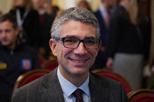 L’assessore alle Autonomie locali, funzione pubblica, sicurezza e immigrazione Pierpaolo Roberti durante la conferenza stampa di fine anno svoltasi a Trieste
