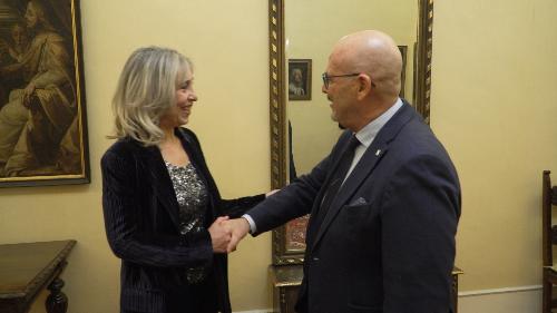 Il prefetto di Gorizia Ester Fedullo e l'assessore regionale Sebastiano Callari