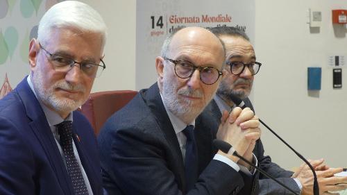 Al centro l'assessore Riccardo Riccardi, alla sua destra il presidente di Afds Roberto Flora