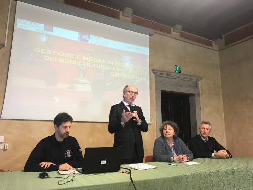 Il vice governatore del Friuli Venezia Giulia, Riccardo Riccardi, all'inaugurazione della sessione operativa del corso in tutela del patrimonio culturale per 51 volontari della Protezione civile in castello a Udine.