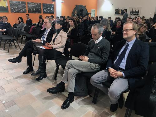 Il vicegovernatore della Regone Riccardo Riccardi con il presidente della cooperativa Itaca Orietta Antonini