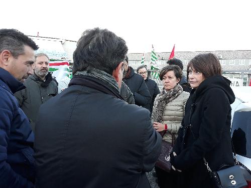 La visita dell'assessore regionale al Lavoro Alessia Rosolen alla Dm Elektron di Buja (Ud)