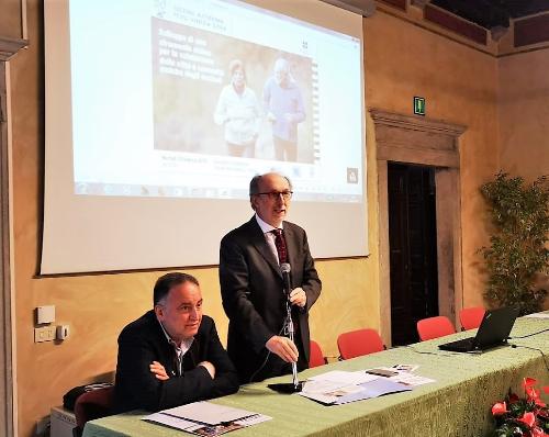 Il vicegovernatore del Friuli Venezia Giulia con delega alla Salute Riccardo Riccardi, durante il suo intervento al seminario sullo "Sviluppo di uno strumento online per la valutazione delle città e comunità amiche degli anziani"