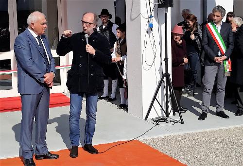 Il vicegovernatore del FVG Riccardo Riccardi interviene all'inaugurazione della nuova sala polifunzionale di Blessano, frazione di Basiliano