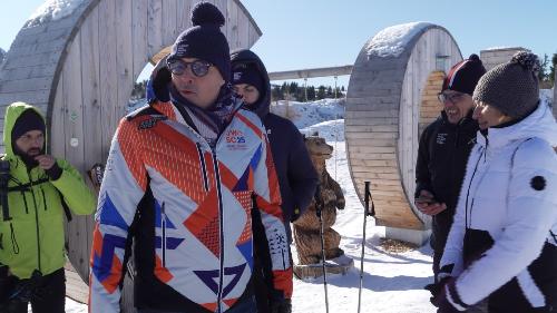 L'assessore regionale Sergio Emidio Bini durante la visita al polo sciistico Ravascletto Zoncolan.
