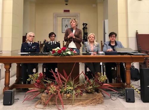 Intervento dell'assessore regionale alle Finanze e patrimonio, Barbara Zilli, al convegno "Noi donne per la vita", organizzato dall'Andos associazione nazionale donne operate al seno comitato di Udine.