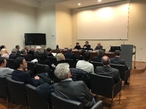 L'incontro sul tema dei finanziamenti agli enti locali, al quale hanno partecipato l'assessore alle Autonomie locali, Pierpaolo Roberti, e i rappresentanti dei Comuni dell'area giuliana.