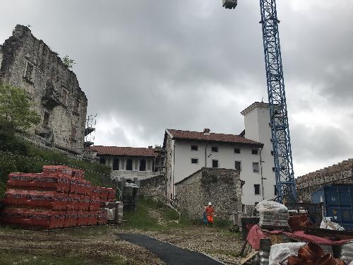 Il primo lotto dei lavori per la ricostruzione del Castello di Colloredo di Monte Albano in fase di ultimazione - Colloredo di Monte Albano (Ud), 20 maggio 2019