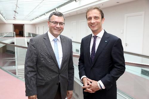 Il governatore Massimiliano Fedriga e il ministro agli Affari federali, comunitari e internazionali del Libero Stato di Baviera, Florian Herrmann