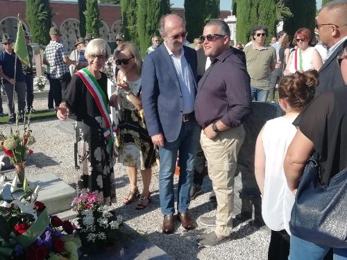 Il vicegovernatore del Friuli Venezia Giulia Riccardo Riccardi partecipa all'evento commemorativo per Marco Tondat, vittima della strage di Dacca del 2016